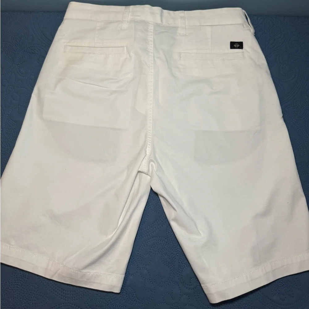 Dockers Mens Ultimate Short White Comfort Fit Size 30 Flat‎ Front Chino Shorts